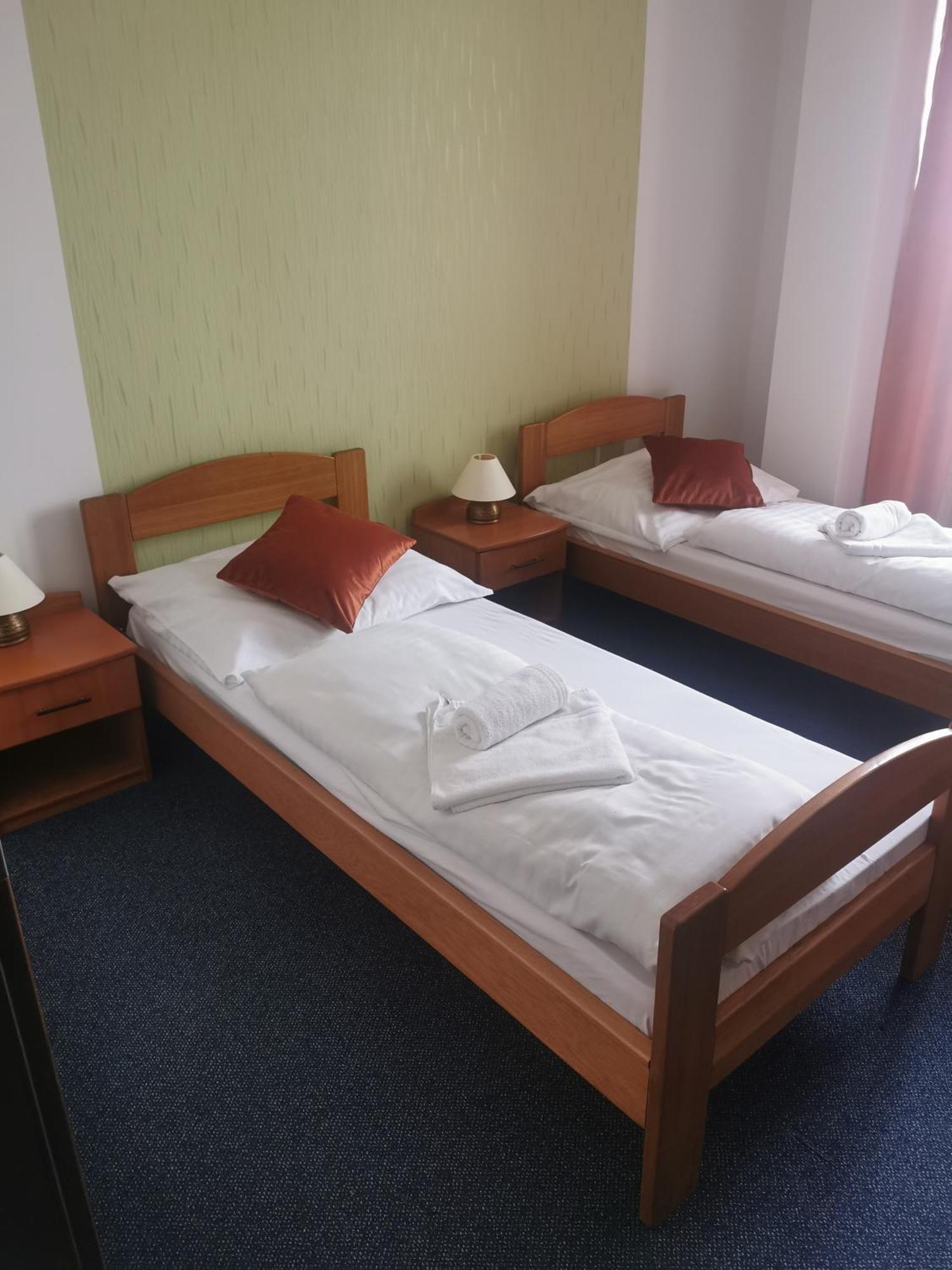 Hotel Diana Nové Mesto nad Váhom Eksteriør bilde