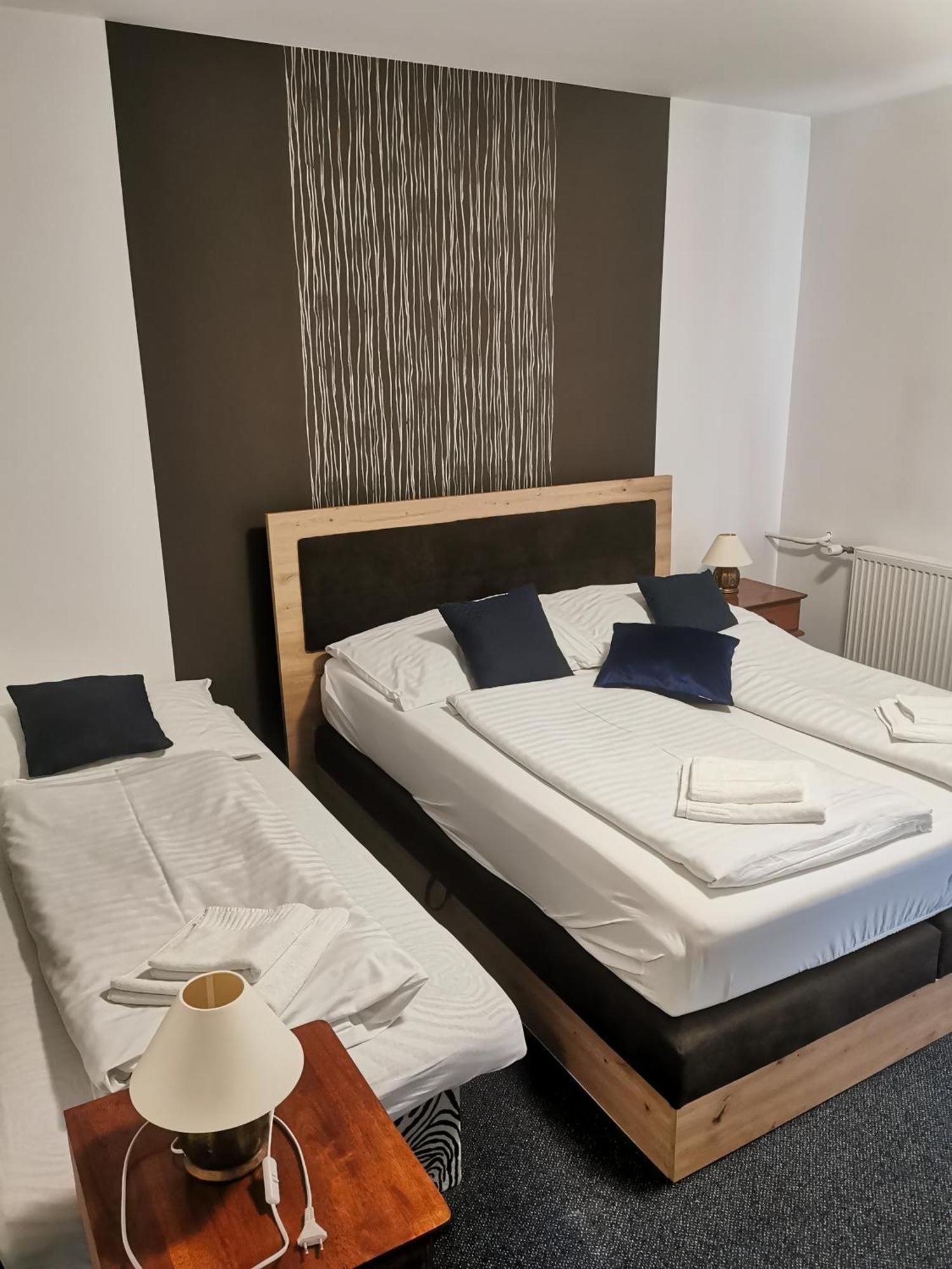 Hotel Diana Nové Mesto nad Váhom Eksteriør bilde