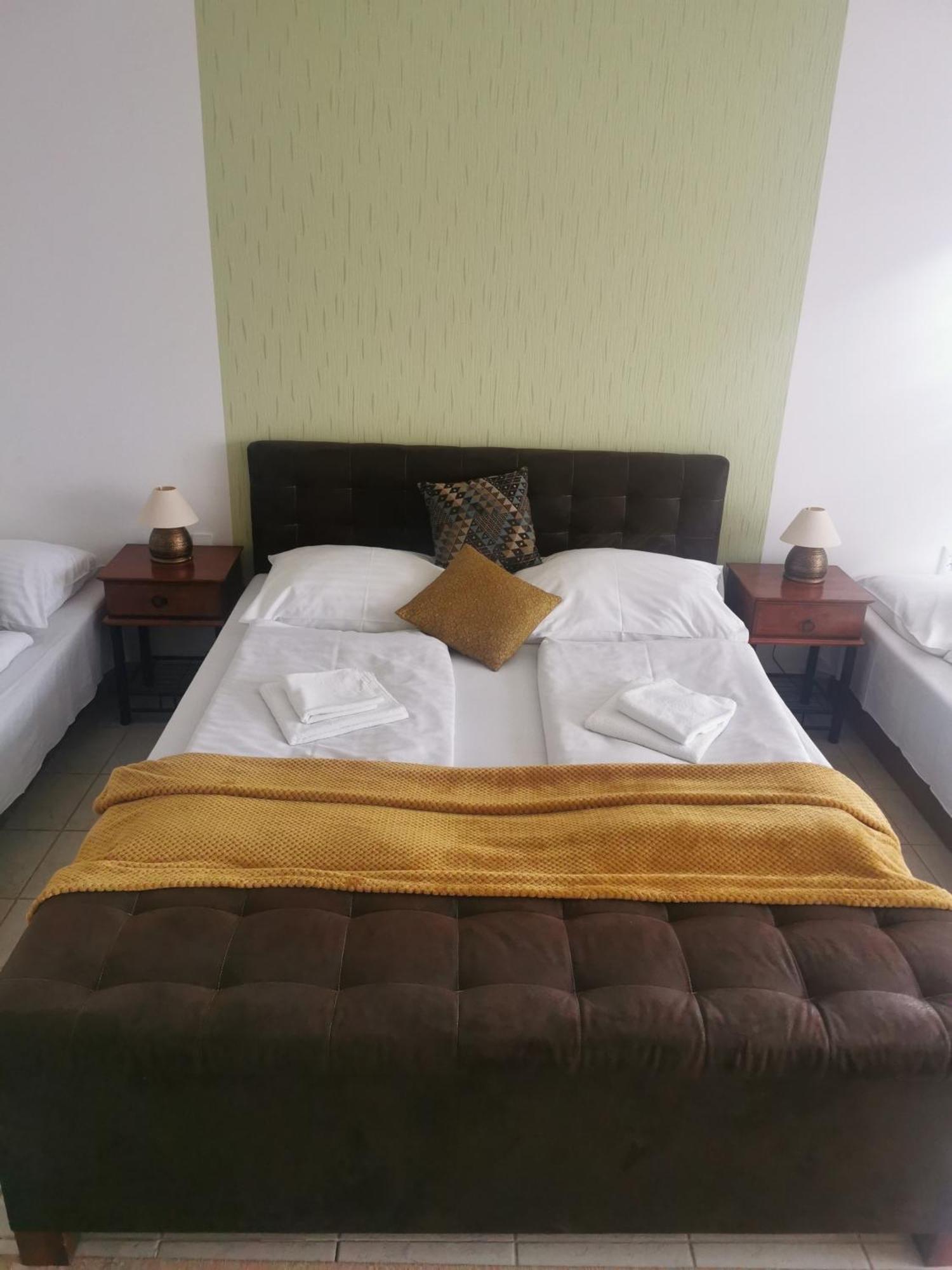 Hotel Diana Nové Mesto nad Váhom Eksteriør bilde