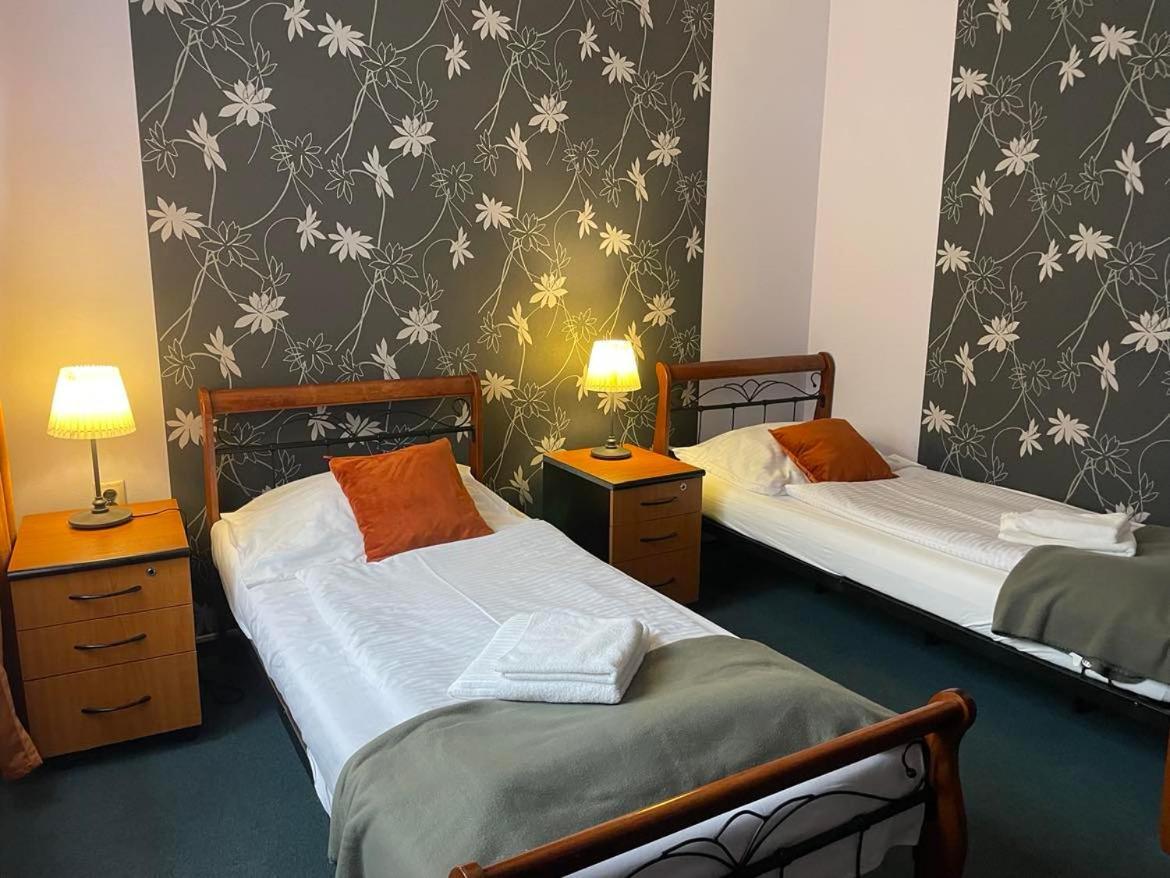 Hotel Diana Nové Mesto nad Váhom Eksteriør bilde