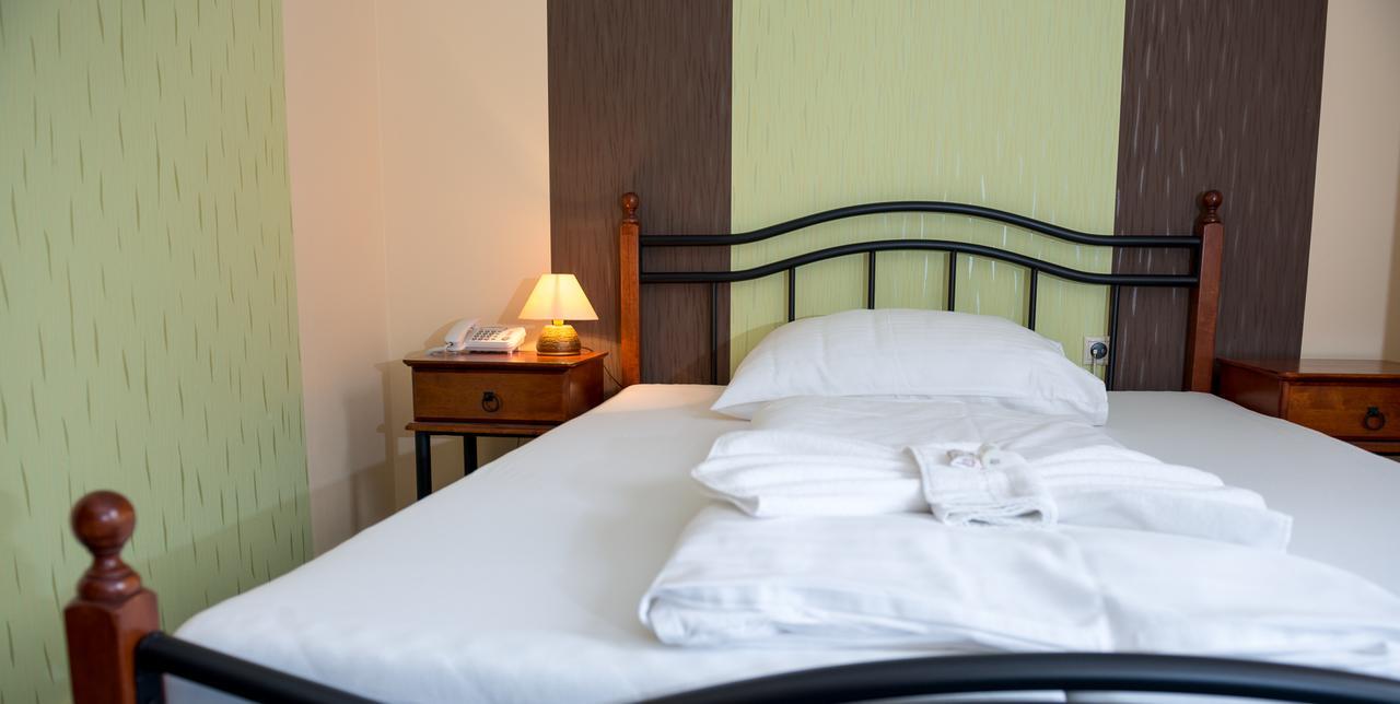 Hotel Diana Nové Mesto nad Váhom Eksteriør bilde