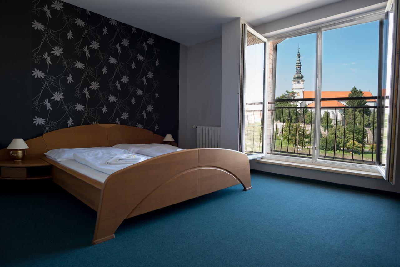 Hotel Diana Nové Mesto nad Váhom Eksteriør bilde