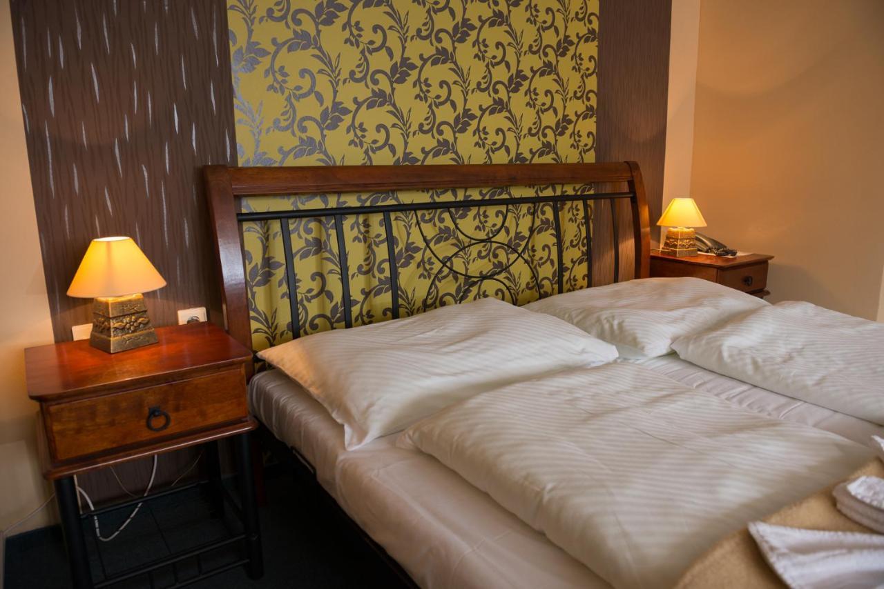 Hotel Diana Nové Mesto nad Váhom Eksteriør bilde