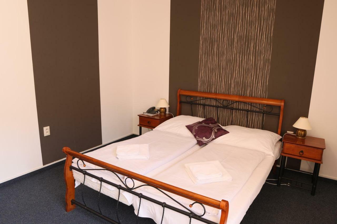 Hotel Diana Nové Mesto nad Váhom Eksteriør bilde
